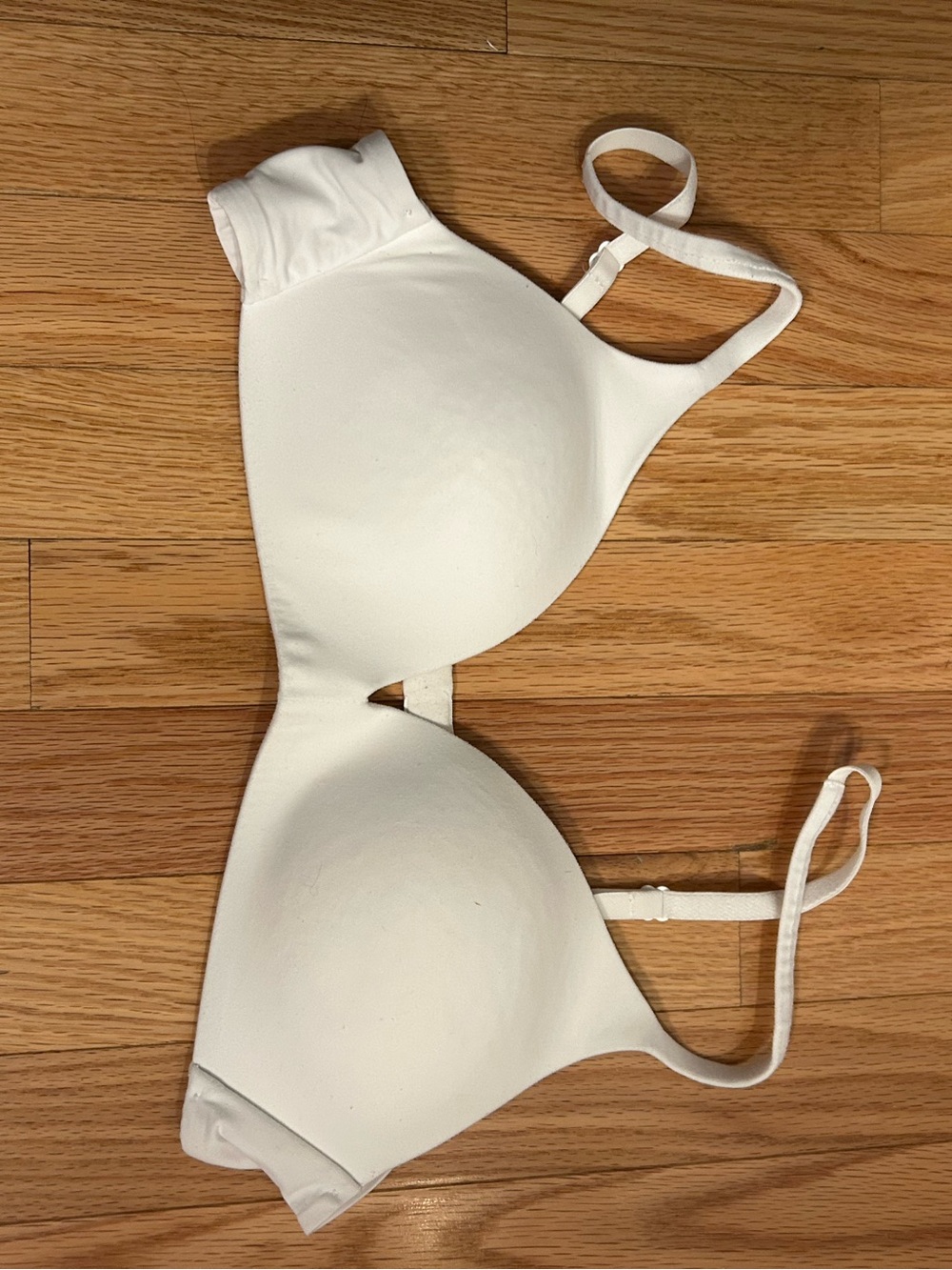 Victoria's Secret Body by Victoria Bra 36A Wireless in White
